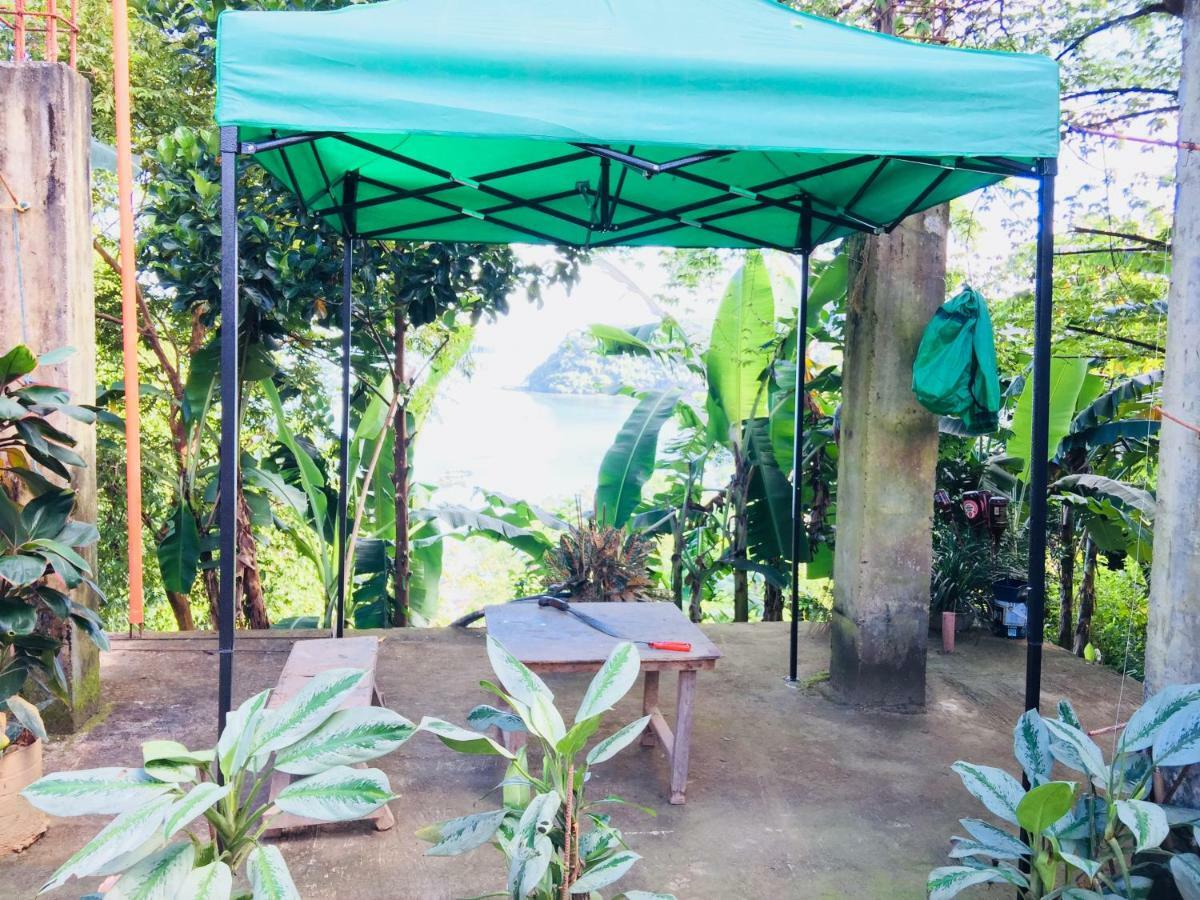 Camp Talusi Hilltop Overlooking El Nido Esterno foto