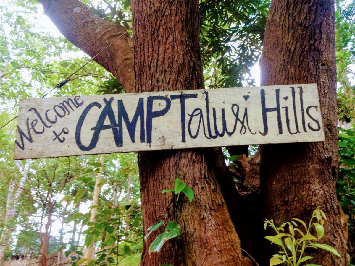 Camp Talusi Hilltop Overlooking El Nido Esterno foto